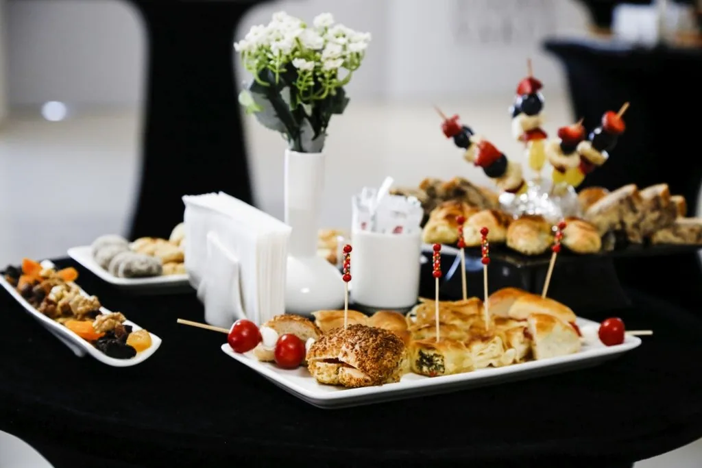 kokteyl-izmir-catering-organizasyon-acilis-kutlama-nisan-izmir-organizasyon-firmalari-izmir-catering-hizmeti-izmir-catering-firmalari-kurumsal-catering-kurumsal-organizasyon-firmalari-izmir