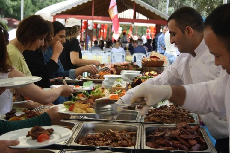 acik-bufe-garden-parti-bbq-piknik-organizasyonu-nisan-davet-organizasyonu-izmir-bodrum-cesme-alacati-urla-manisa-aydin-kusadasi-kurumsal-catering-hizmeti